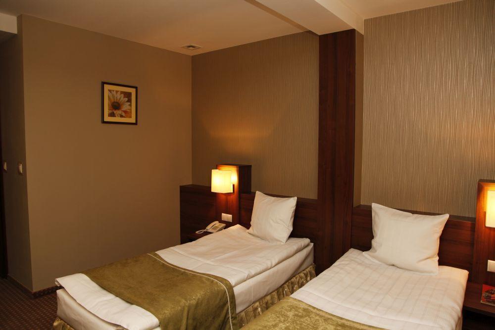Hotel Na Polboru Sieradz Exterior photo